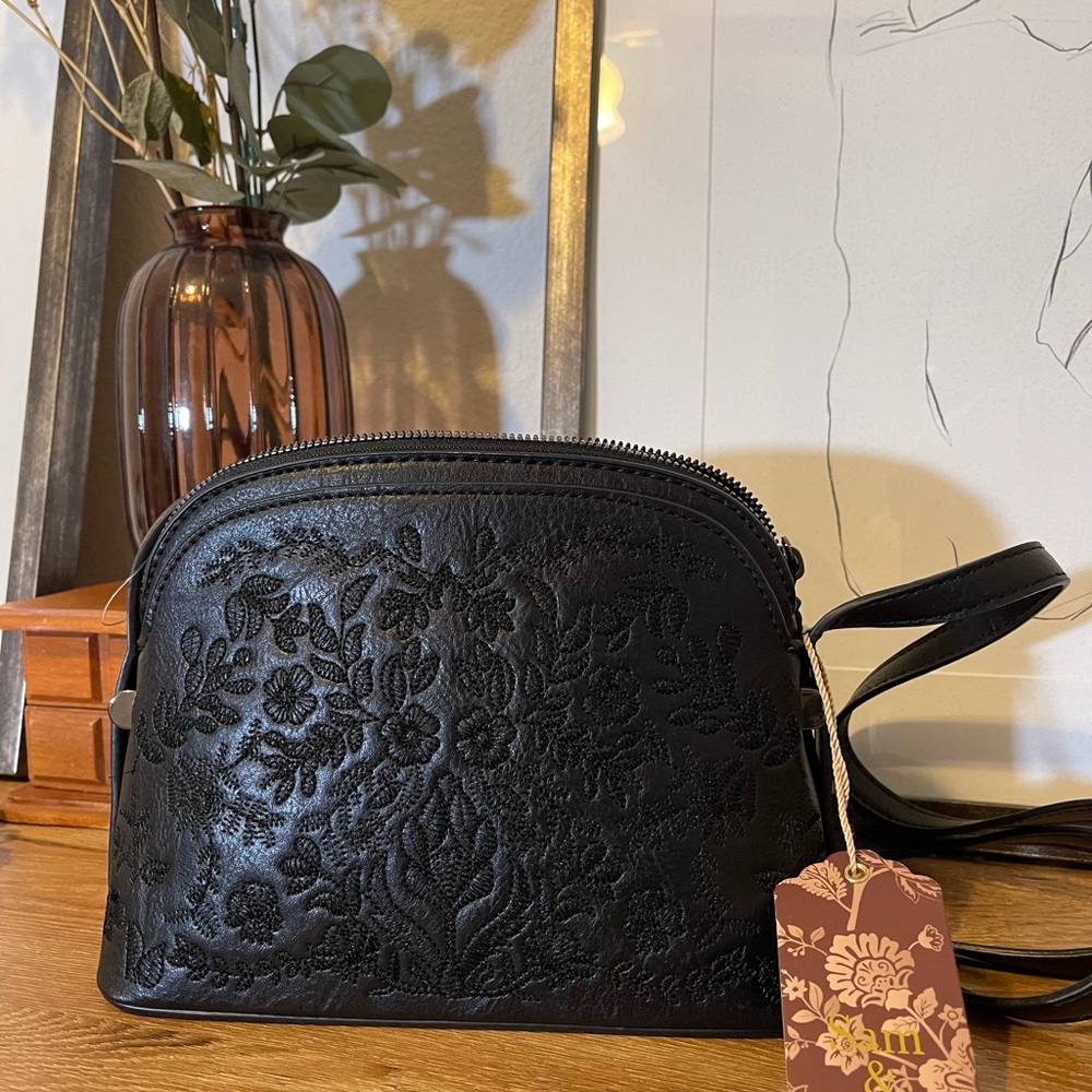 Elegant Black Floral Crossbody Bag